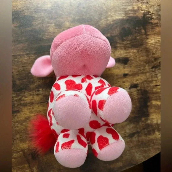 Russ | White Cow Plush With Heart. - Picture 7 of 10